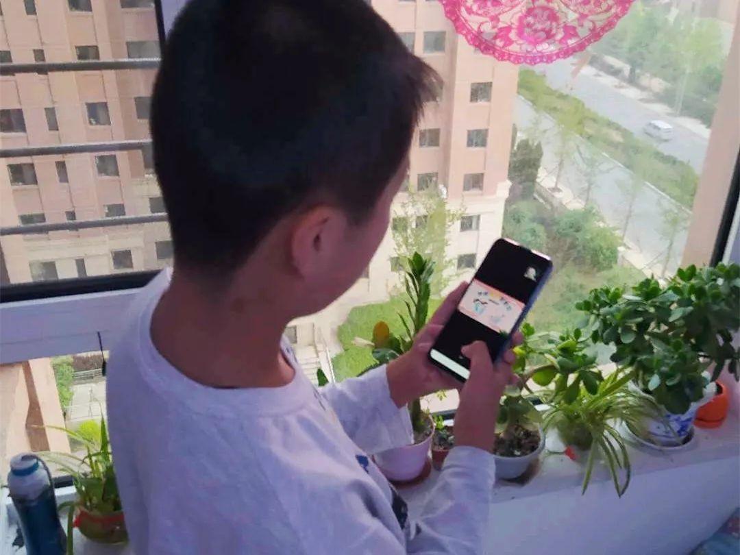 大连14所学校临时停课大连突发！14所学校临时停课，家长学生紧急应对