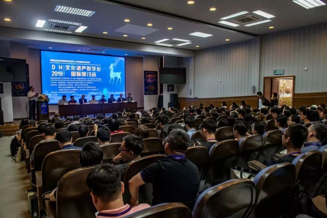 中国情报学年会暨情报学与情报工作发展论坛中国情报学年会暨情报学与情报工作发展论坛是国内情报学领域的重要学术会议之一，旨在推动情报学领域的研究与实践，促进情报学与相关学科的交流与合作。